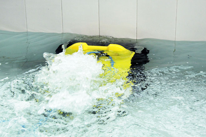 超級海豚吸污機(jī)