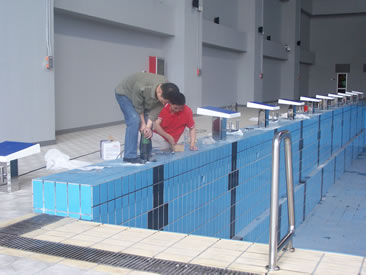 安裝游泳池出發(fā)臺